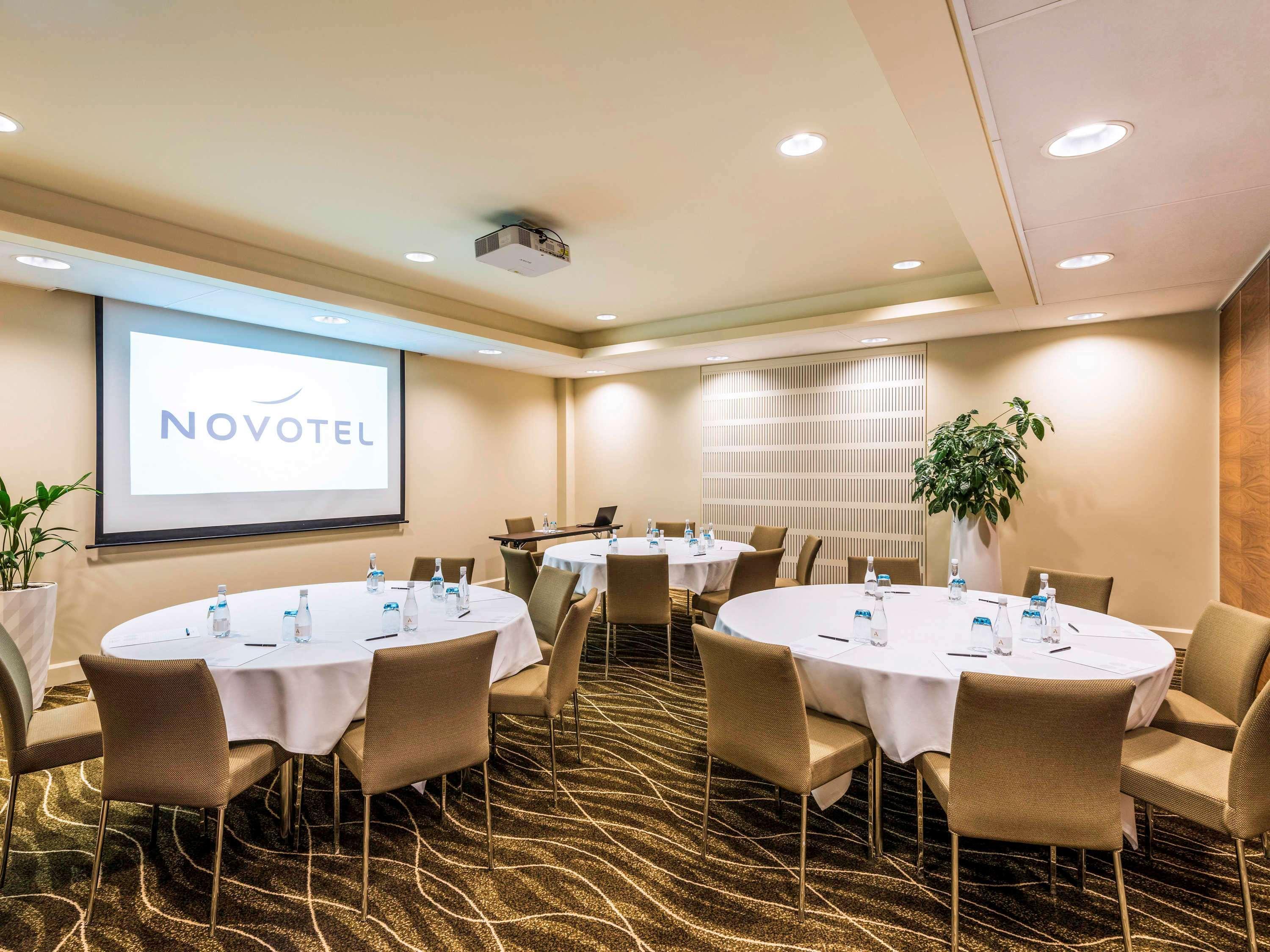 Novotel Christchurch Cathedral Square Exterior foto
